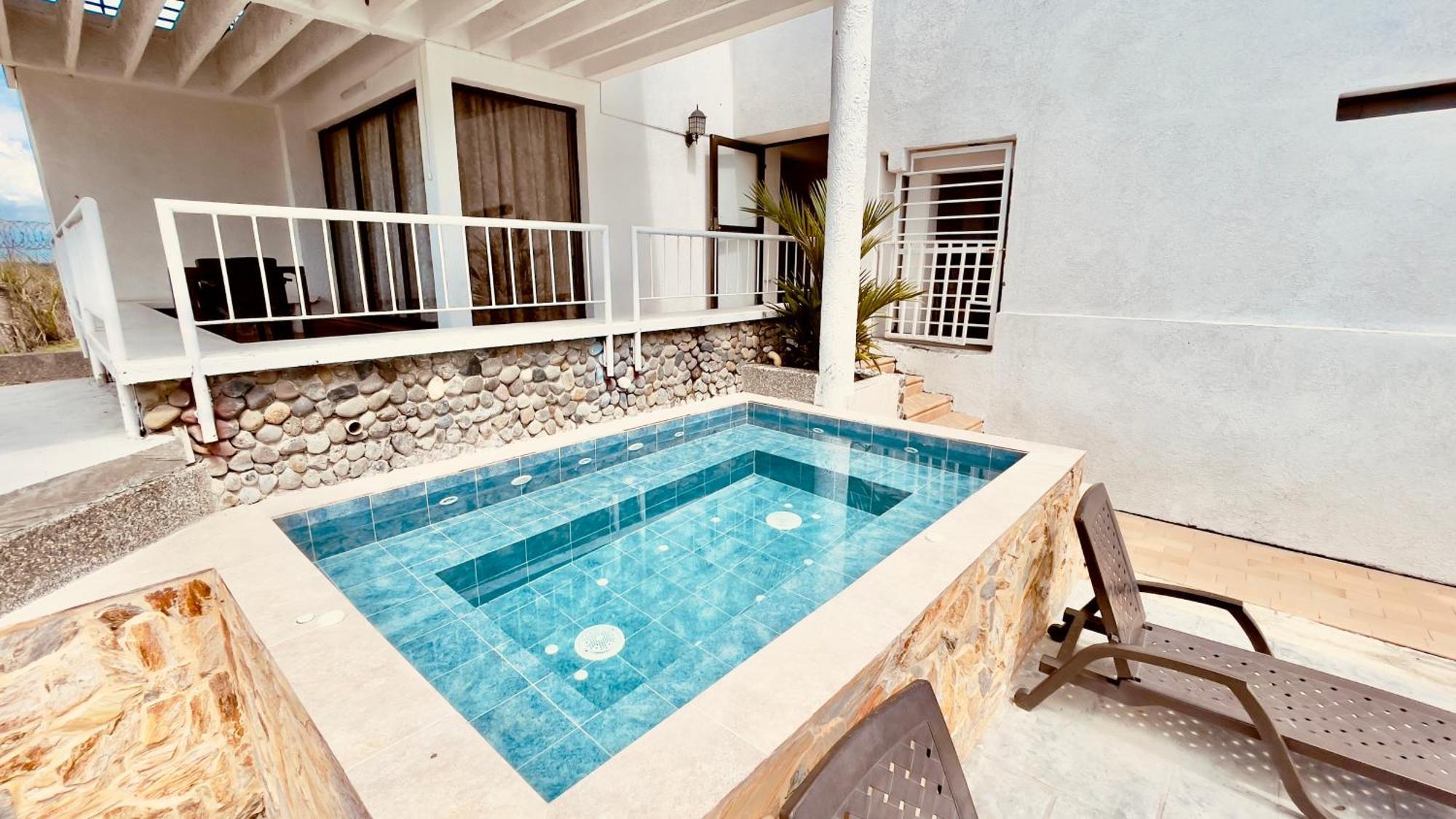 Hotel Loto Del Viento Cartago Buitenkant foto
