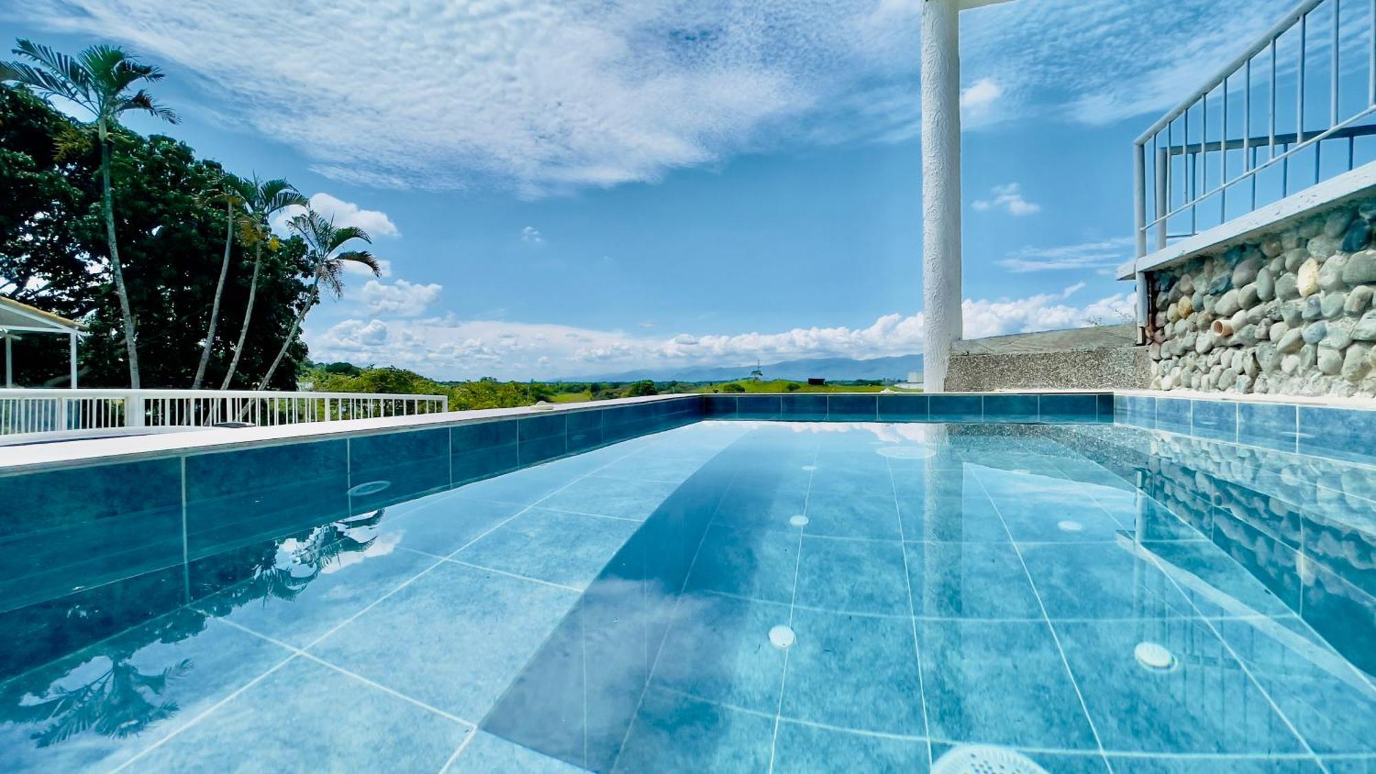 Hotel Loto Del Viento Cartago Buitenkant foto