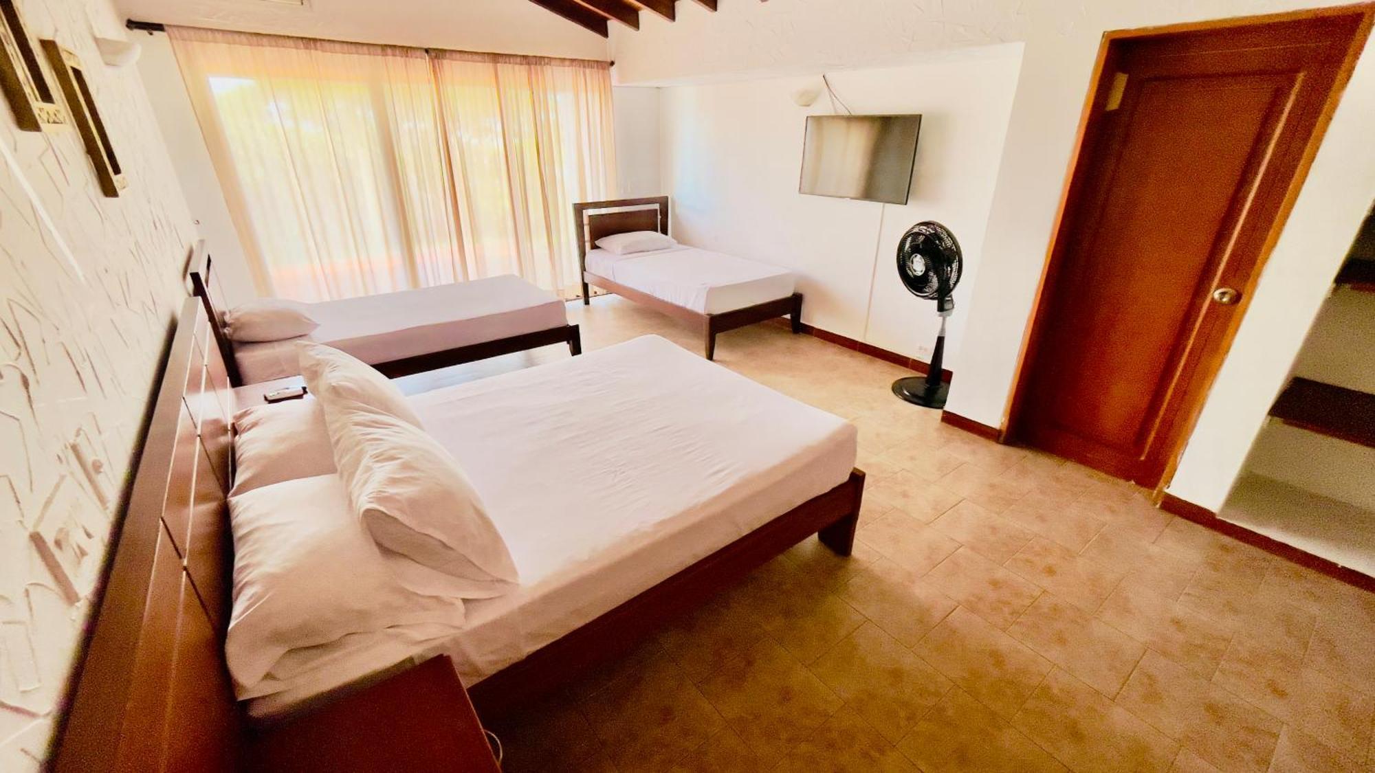Hotel Loto Del Viento Cartago Buitenkant foto